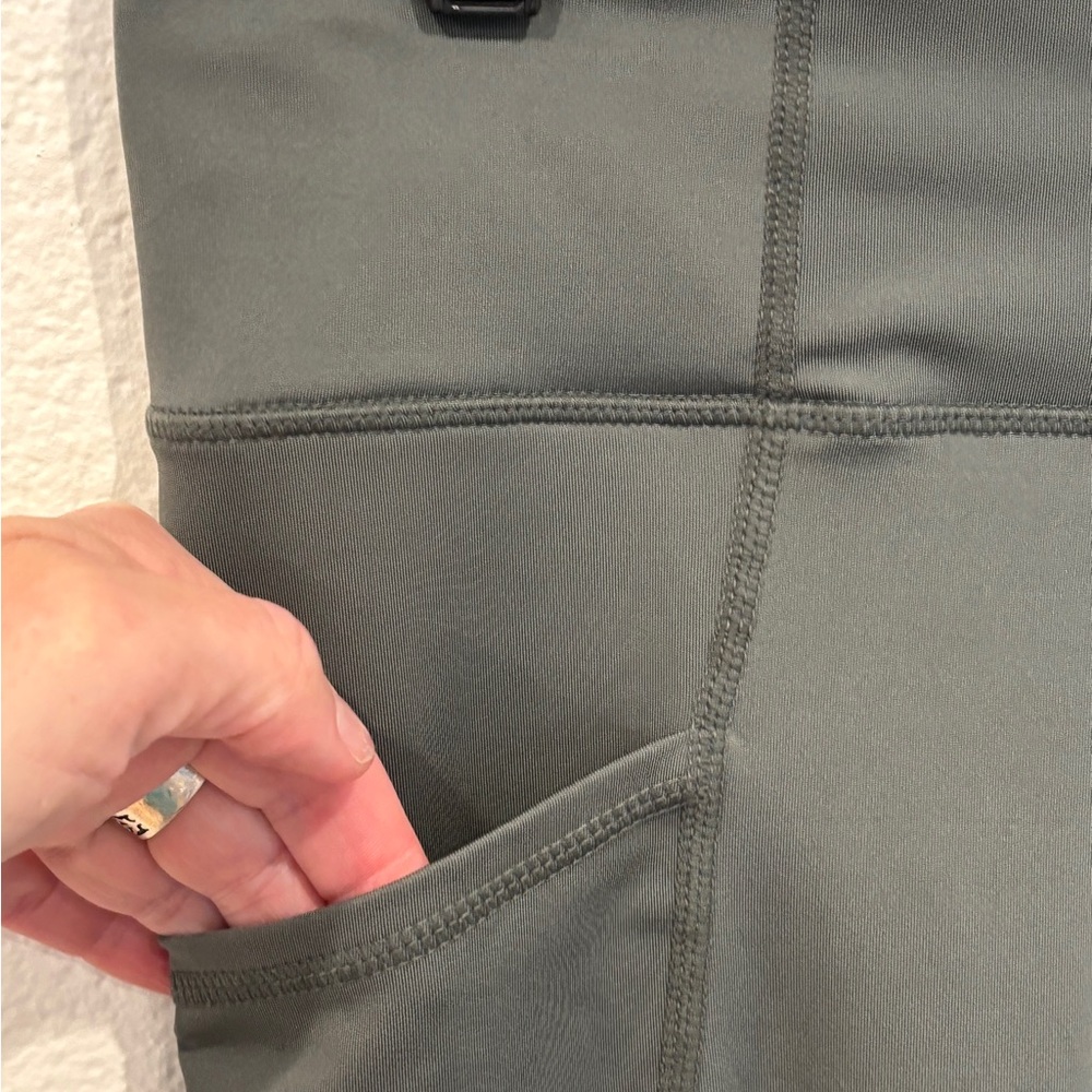 THREADS 4 THOUGHT Rita Core Performance Green/Blue Leggings - Size L - Picture 6 of 8